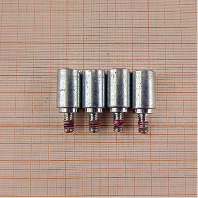 Болты для кронштейна Sony KD-55XH8005