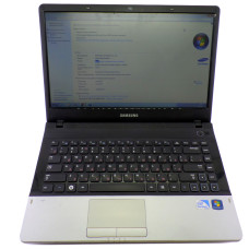 Ноутбук Samsung NP305V5A 15.6" A8-3530MX, 4 Гб, HDD 250 Гб