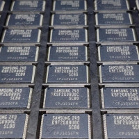 K9F2G08U0C-SCB0 NAND 2Gbit 2.7-3.6V TSOP48